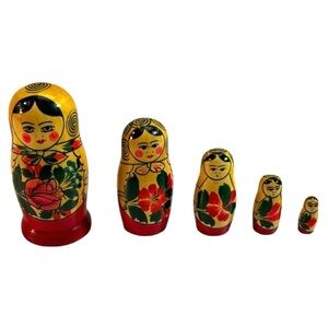 Vintage Russian Nesting Stacking Dolls Matryoshka Wooden 5 Pieces 4.5” T Russia
